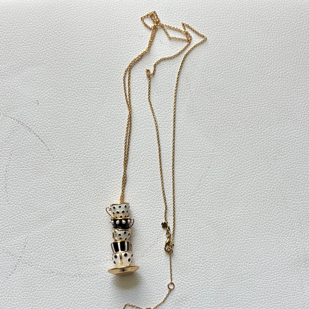 Kate spade ♠️ Elegant Gold and Black Pendant Necklace